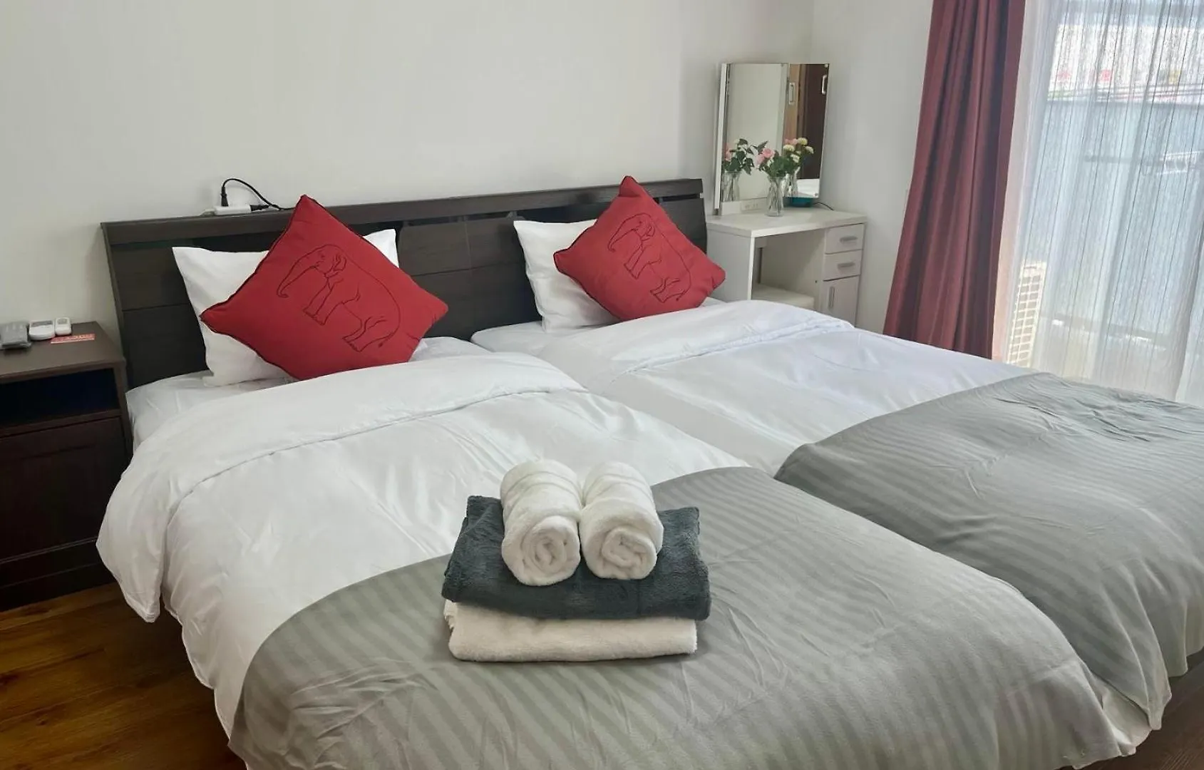 Ysty-Hotel Jamato Apartman
